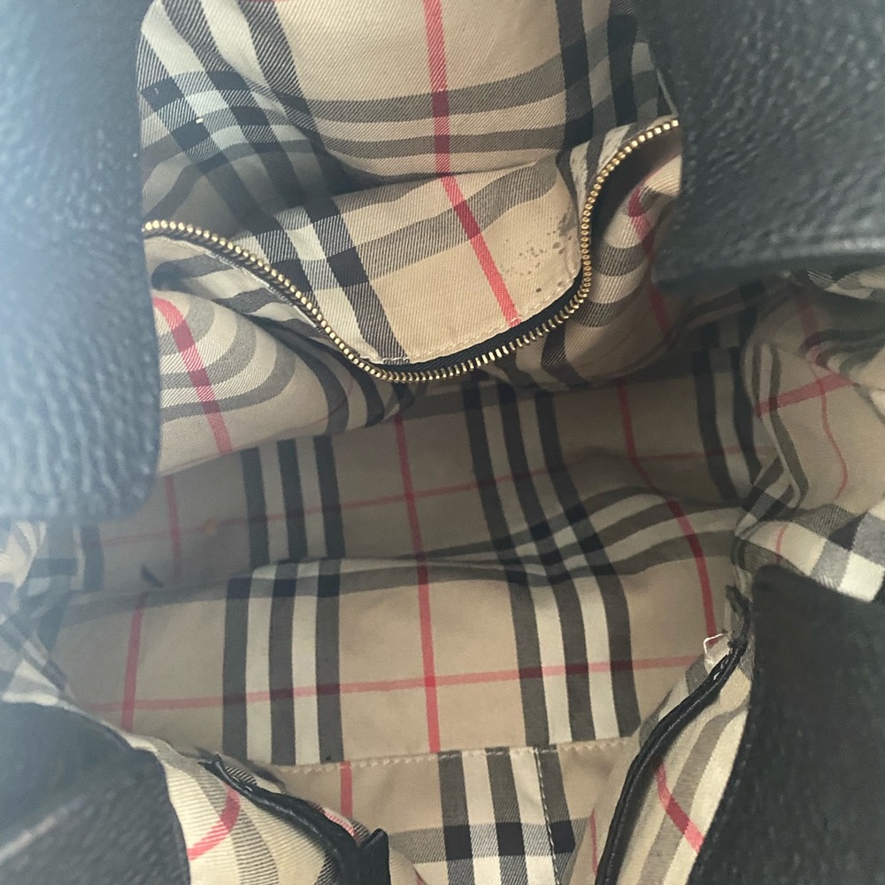 Authentic Burberry hobo calfskin purse - Picture 2 of 8